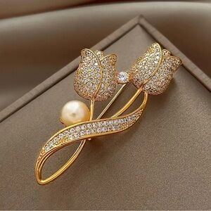 1pc Fashionable Tulip Faux Pearl Brooch Inlaid With Artificial Diamond